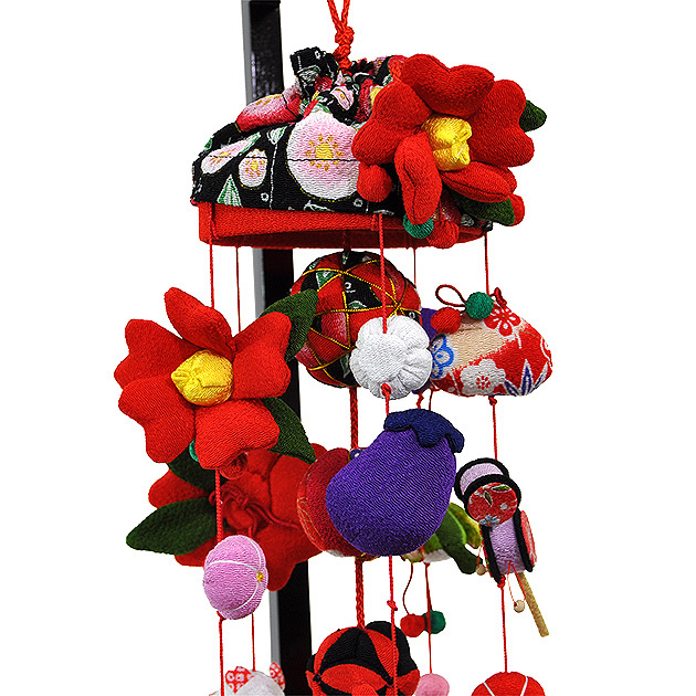 雛人形　吊るし飾りセット【P89601】インターネット店だけ 限定販売 ちりめん製手作りの大きな椿がかわいい 賑やかな吊るし飾り